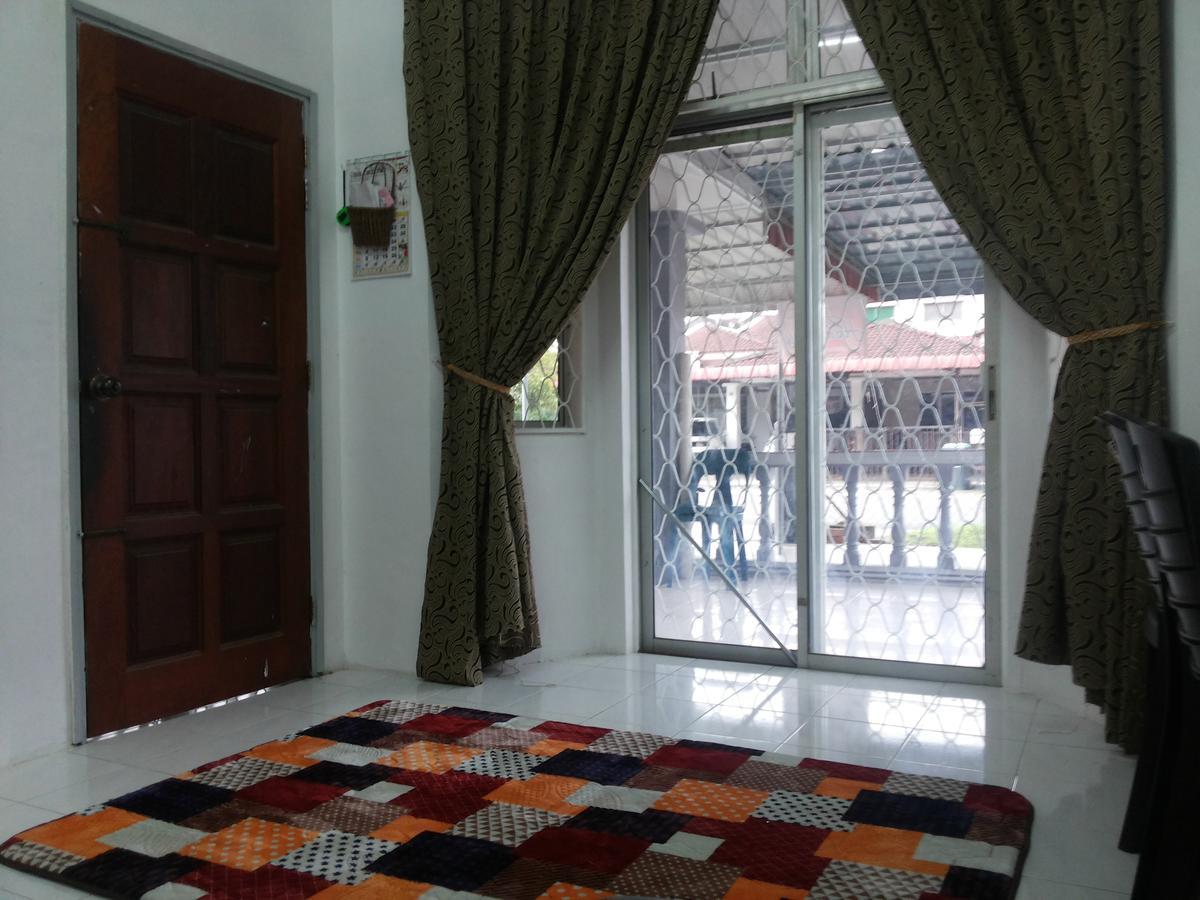 Tsa Jitra Homestay Kampong Pantai Halban エクステリア 写真